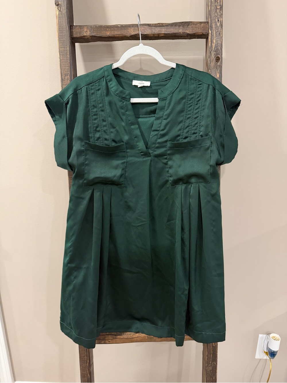 Entro Emerald Green Shift Dress With Front Pleated Pockets